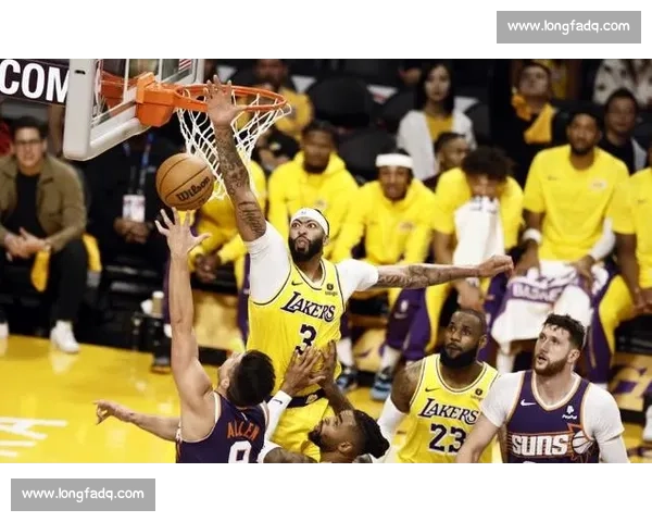 伊巴卡vs巅峰对决攻防博弈谁能主宰赛场风云时代荣耀之战终极较量