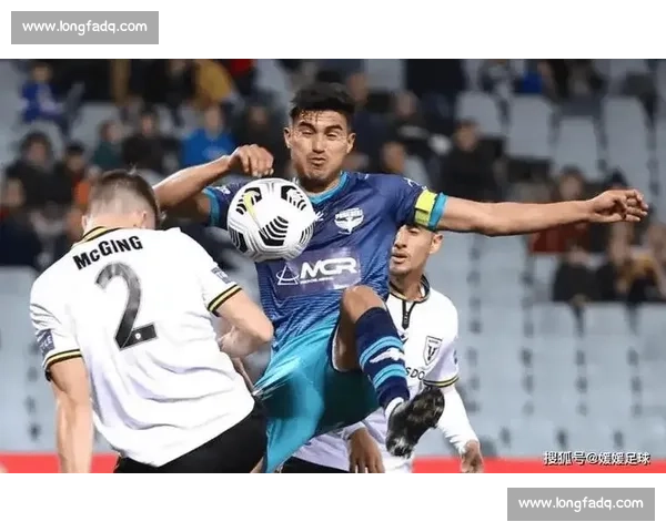 伯恩利主场迎战西汉姆联英超对决走势与看点解析全面前瞻预测分析